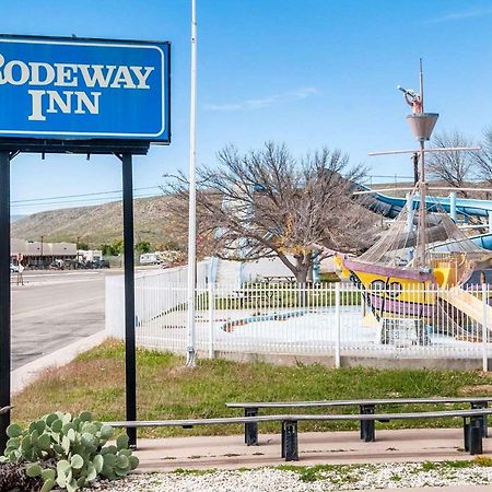 Rodeway Inn Whites City מראה חיצוני תמונה