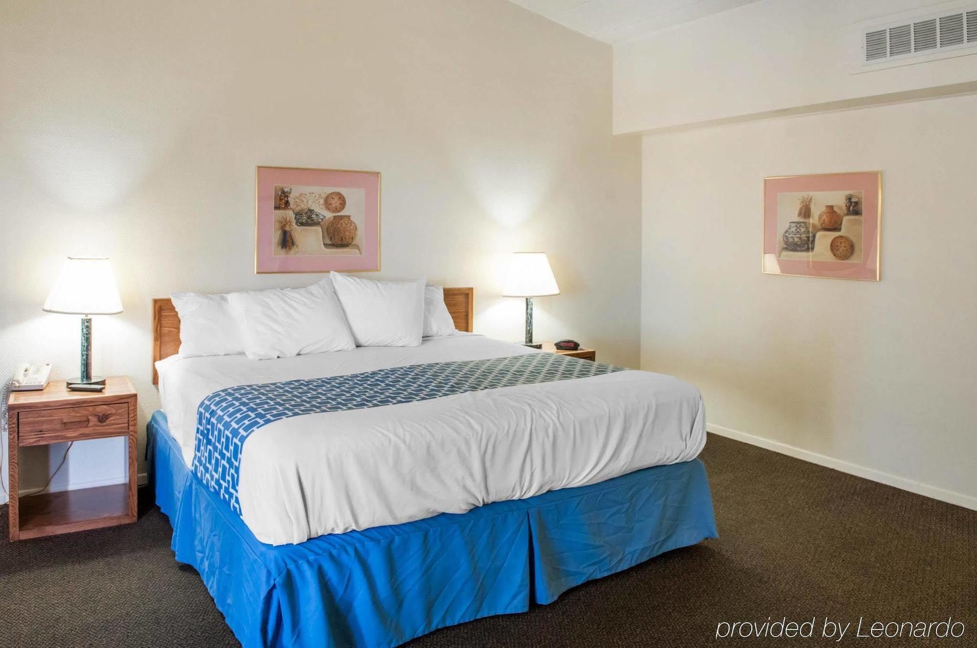 Rodeway Inn Whites City מראה חיצוני תמונה