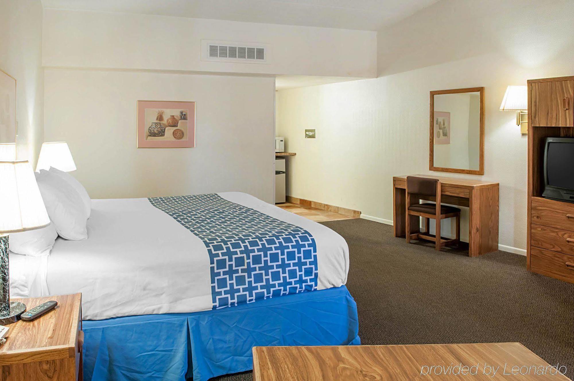 Rodeway Inn Whites City מראה חיצוני תמונה