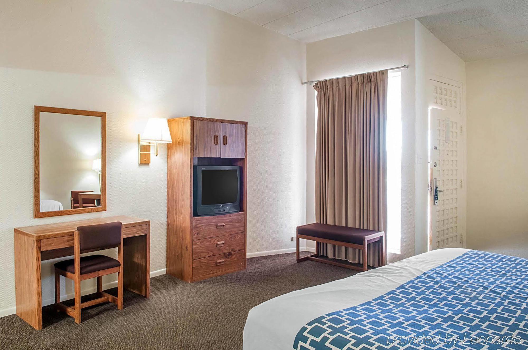 Rodeway Inn Whites City מראה חיצוני תמונה